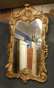 SPECC218 - Specchiera in legno intagliato e dorato, epoca fine '700, misure cm L 80 x H 146