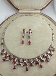 PARURE RUBINI BIRMANI E DIAMANTI ORO 18 KT