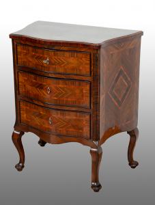 Antique Neapolitan Louis XIV bedside table in walnut root wood. 18th century period.