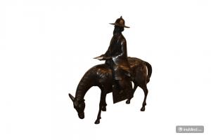 Scultura francese raffigurante Saggio contadino Orientale a cavallo del 1800