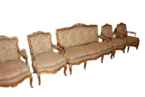 Französisches Wohnzimmer: 1 Sofa und 2 Sessel im Louis XV-Stil aus vergoldetem Holz mit Blattgold