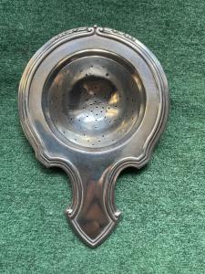 Colìno in argento con decoro art nouveau.Germania.