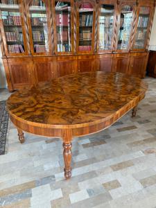 Extendable table 154 diameter +3 extensions of 47cm