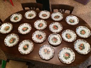 Serie di 18 piatti alla frutta barocca , manifattura Antonibon di Nove di Bassano, XVIII secolo VENDUTi