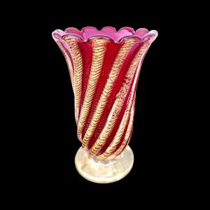 Große schwere Glasvase mit spiralförmigen, versenkten Goldkordeln. Manufaktur Barovier und Toso. Murano.
