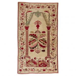 Antique GHIORDES prayer rug for collectors