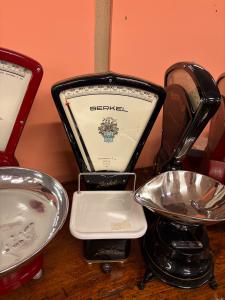 Bilancia Berkel modello B restaurata nera un piatto