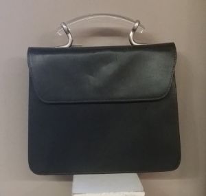 VINTAGE BLACK HANDBAG