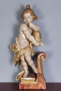 Scultura di legno "Putto degustando miele"