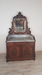 Cômoda toucador antiga Luigi Filippo com mármore em nogueira, meados de 1800, século XIX, 800,00 euros negociáveis.