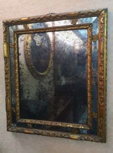 Mirror.