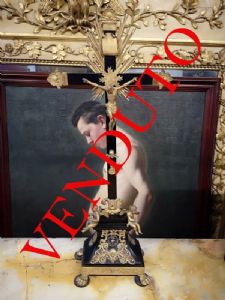 Cristo in bronzo su croce in legno ebanizzato 