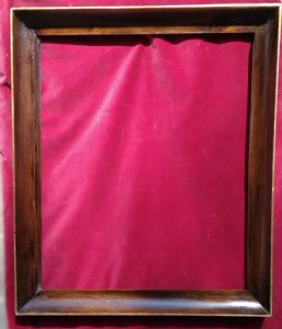 Cornice in legno di noce massello sagoma a guscia Impero,profilo esterno dorato Lombardia XIX° sec. luce cm.48 x 59