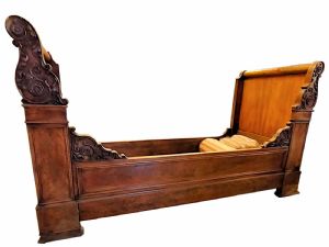 Letto a "barca" in noce Francese Luigi Filippo