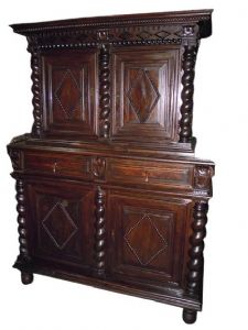 Nussbaum-Buffet, zweiteilig