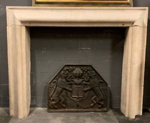 CHM823 - "Botticino" marble fireplace, 17th century, dimensions cm W 200 x H 160 x D 30