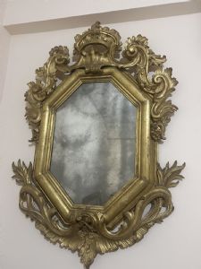 Specchiera in legno scolpito 