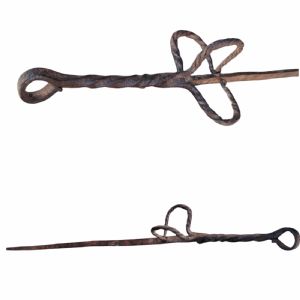 Beautiful wrought iron and twisted skewer, 18th century