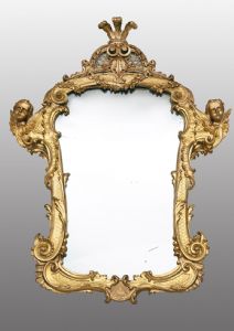 Specchiera antica in legno dorato e intagliato. Roma XVIII secolo.