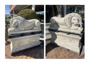 Monumentale Löwenstatuen aus Marmor im Paar
