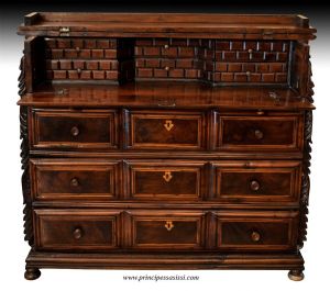 High Friuli, full 17th century. Carnic Tolmezzina school. Important flap chest of drawers in practically intact condition.