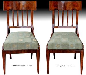 Mirabile coppia di poltroncine del primo biedermeier viennese. Vienna, 1815-20 c.a, cerchia degli ebanisti vicini a Joseph Danhauser