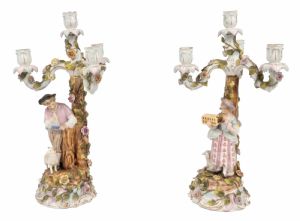 COPPIA DI CANDELABRI IN PORCELLANA "MEISSEN" - GERMANIA
