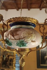 BRASS AND PORCELAIN HANGING CHANDELIER, SECOND HALF 19TH CENTURY - Foto 6