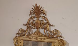 NEOCLASSICAL MIRROR WITH SMALL AMPHORA, SECOND HALF OF 18TH CENTURY - Foto 7