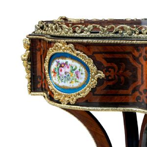 Tavolinetto/Fioriera francese in palissandro, bois de rose e bronzi dorati - Foto 6