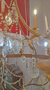 LAMPARARIO ESTILO LUIS XV EN HIERRO DORADO Y CRISTALES, MEDIADOS DEL SIGLO XVIII - Foto 9