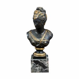 Escultor italiano (início do século XIX) - Busto de mulher.