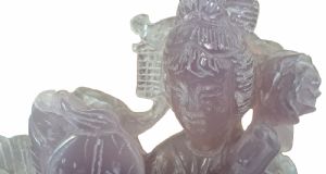 ORIENTAL FEMALE FIGURE IN AMETHYST - CHINA - 20TH CENTURY - Foto 7