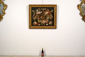 Jan van Kessel I and Jan van Balen, Still life with flowers and butterflies, trompe l'oeil frame and sacred scene, first half of the 17th century - Foto 5