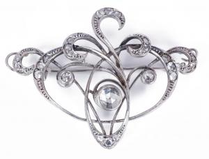 Antique 18k gold Art Nouveau brooch with rose-cut diamonds, 1910