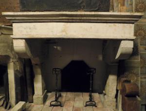 Fireplace in Burgundy stone, cm l 178 x h 170