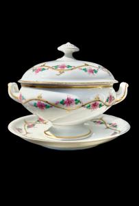 Porcelain mother's cup with floral decoration.
