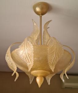 Barovier e Toso Kronleuchter aus vergoldetem Pulegoso-Glas.