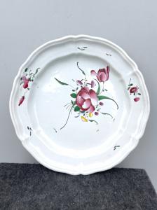 Piatto in maiolica decorato alla ‘rosa’.Manifattura Ferretti.Lodi