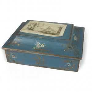 Lackierte Schatulle mit simuliertem Papier und kleinen Blumen, Ende des 18. Jahrhunderts