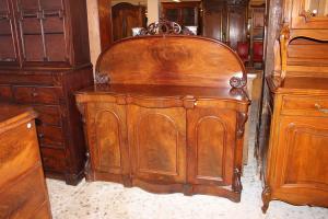 Credenza Sideboard Inglese del 1800 In Legno di Mogano con Alzatina Intagliata