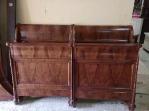 Letto a barca matrimoniale Luigi Filippo. 175lx222profonditax123h testata alta e 102 testata bassa