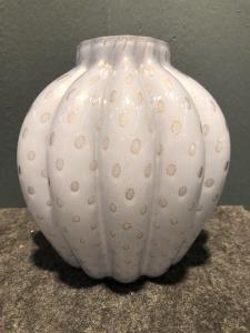 Vaso in vetro soffiato di Murano.Manifattura Salviati.
