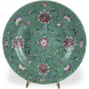 1800 Chinese Porcelain Dish with Floral Decor