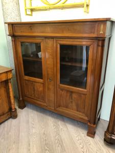 Credenza in noce