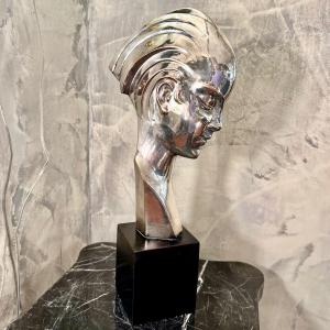 Perfil feminino – Cacciapuoti