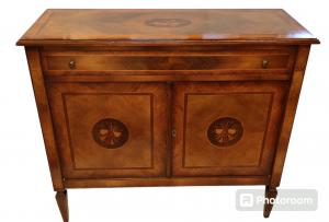Credenza lombarda