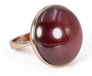Anello in oro 9k con corniola, anni 60