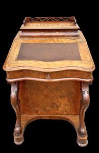 Davenport desk in walnut burl. Louis Philippe period.