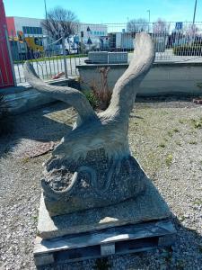Aquila in pietra